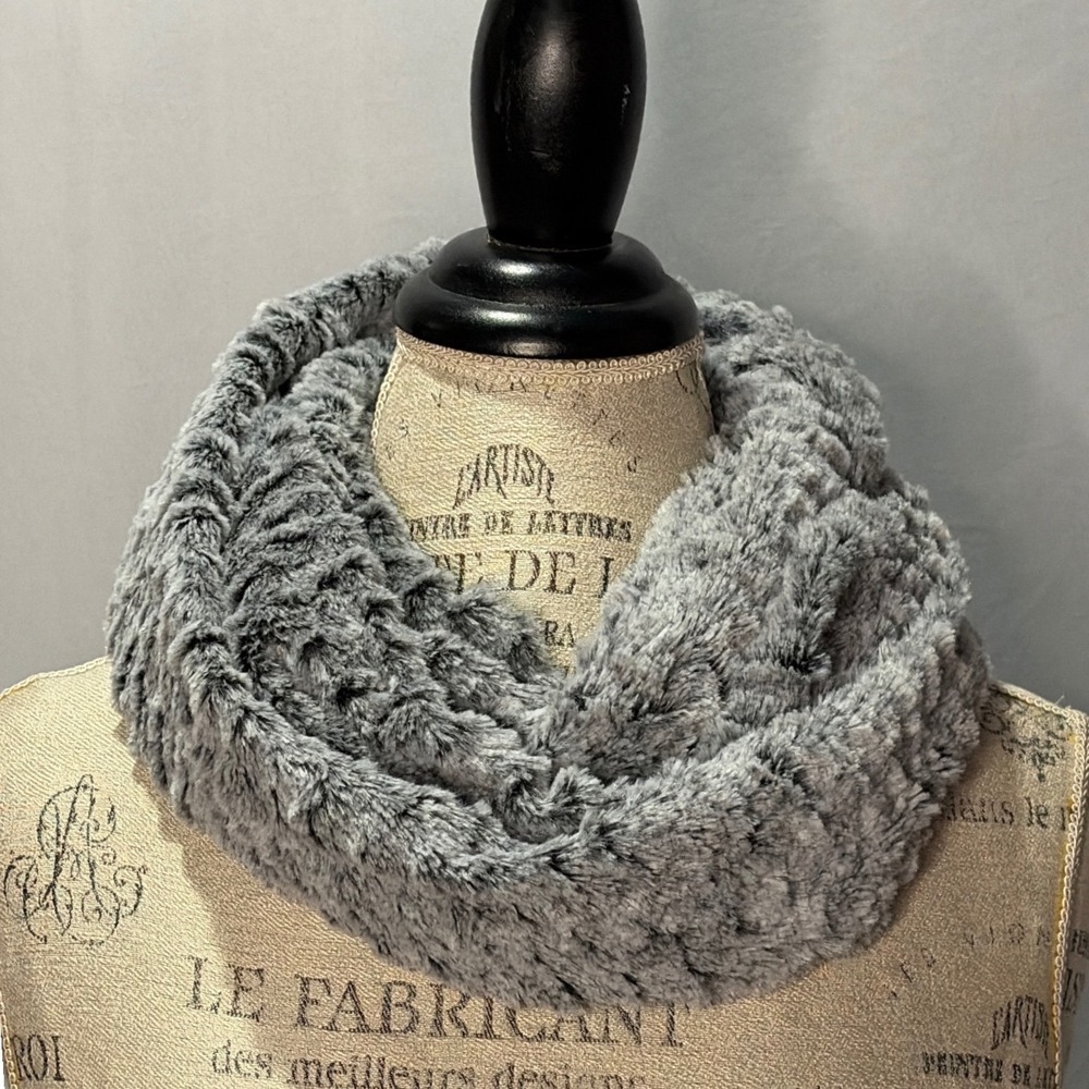 Minicci Gray Faux Fur Infinity Scarf Circle Neck Warmer 171525 0019